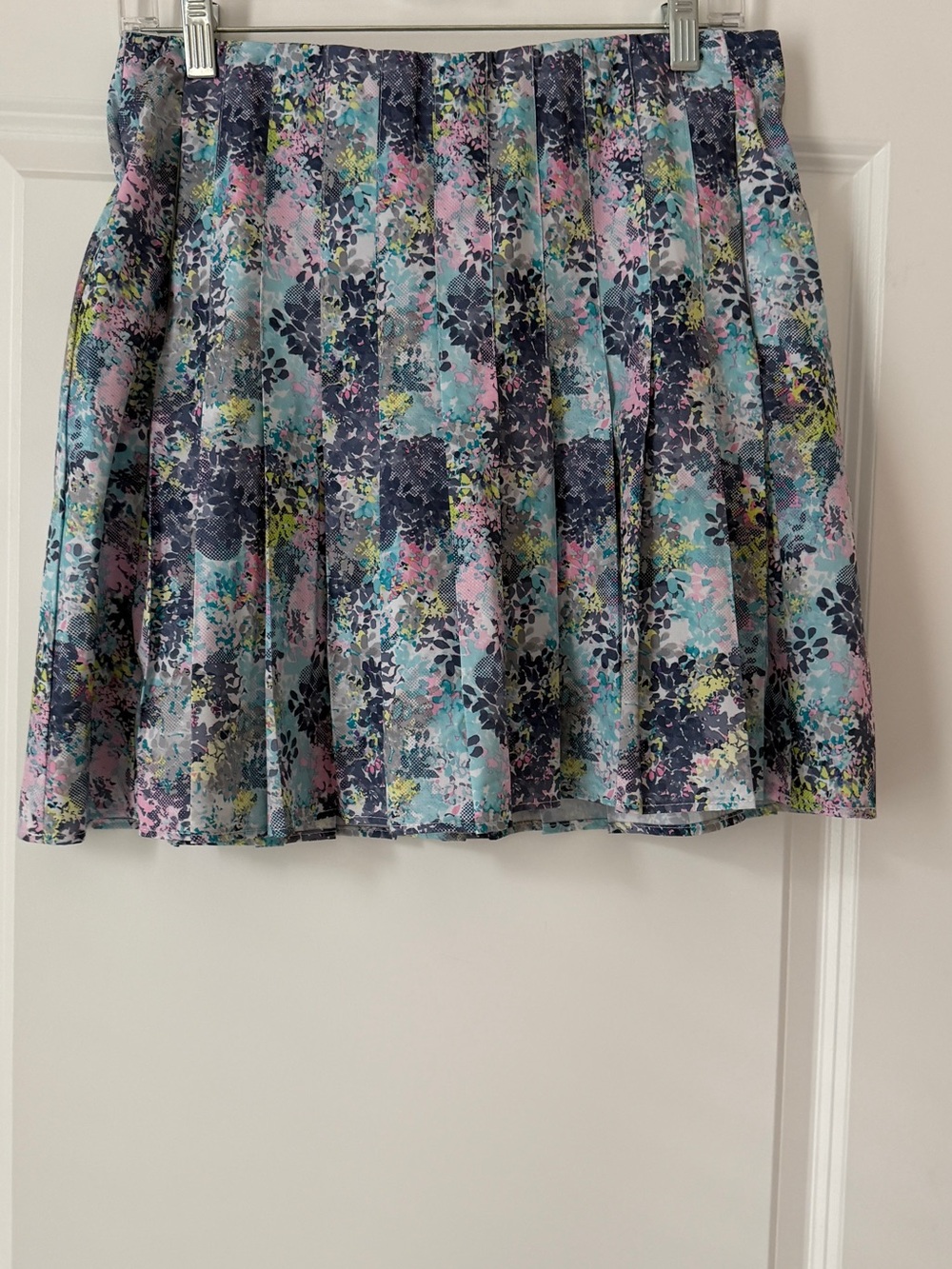 Floral Pleated A-Line Tennis/Golf Skirt in Navy Multi